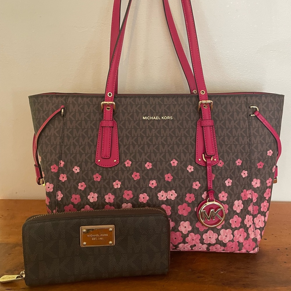 Michael Kors Brown Floral Voyager & Wallet